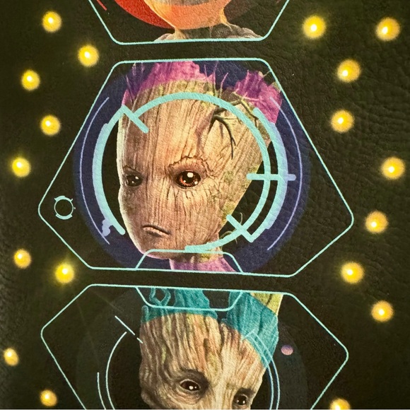 NWT. Disney Parks Marvel Guardians of Galaxy - I Am Groot Phone Case Wallet - Picture 10 of 13